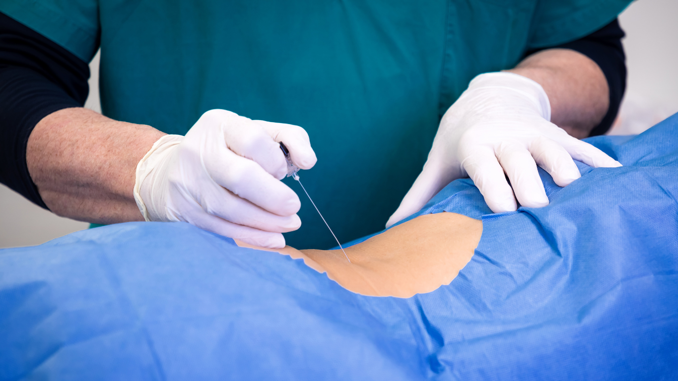 Infiltração na Coluna com Dr. Filipe Arruda